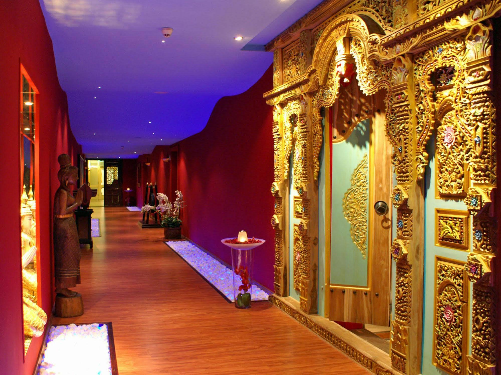 Grand Hotel Binz Ngoại thất bức ảnh Thai spa in Bangkok