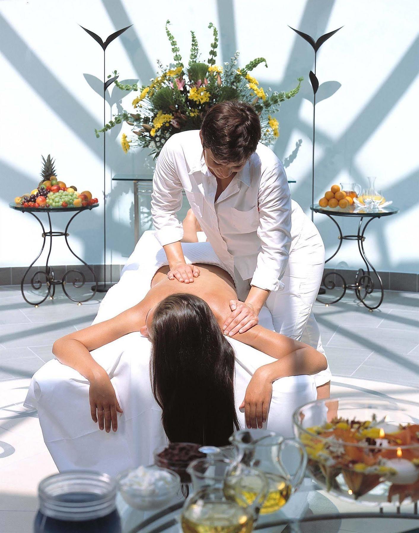 Grand Hotel Binz Ngoại thất bức ảnh Massage