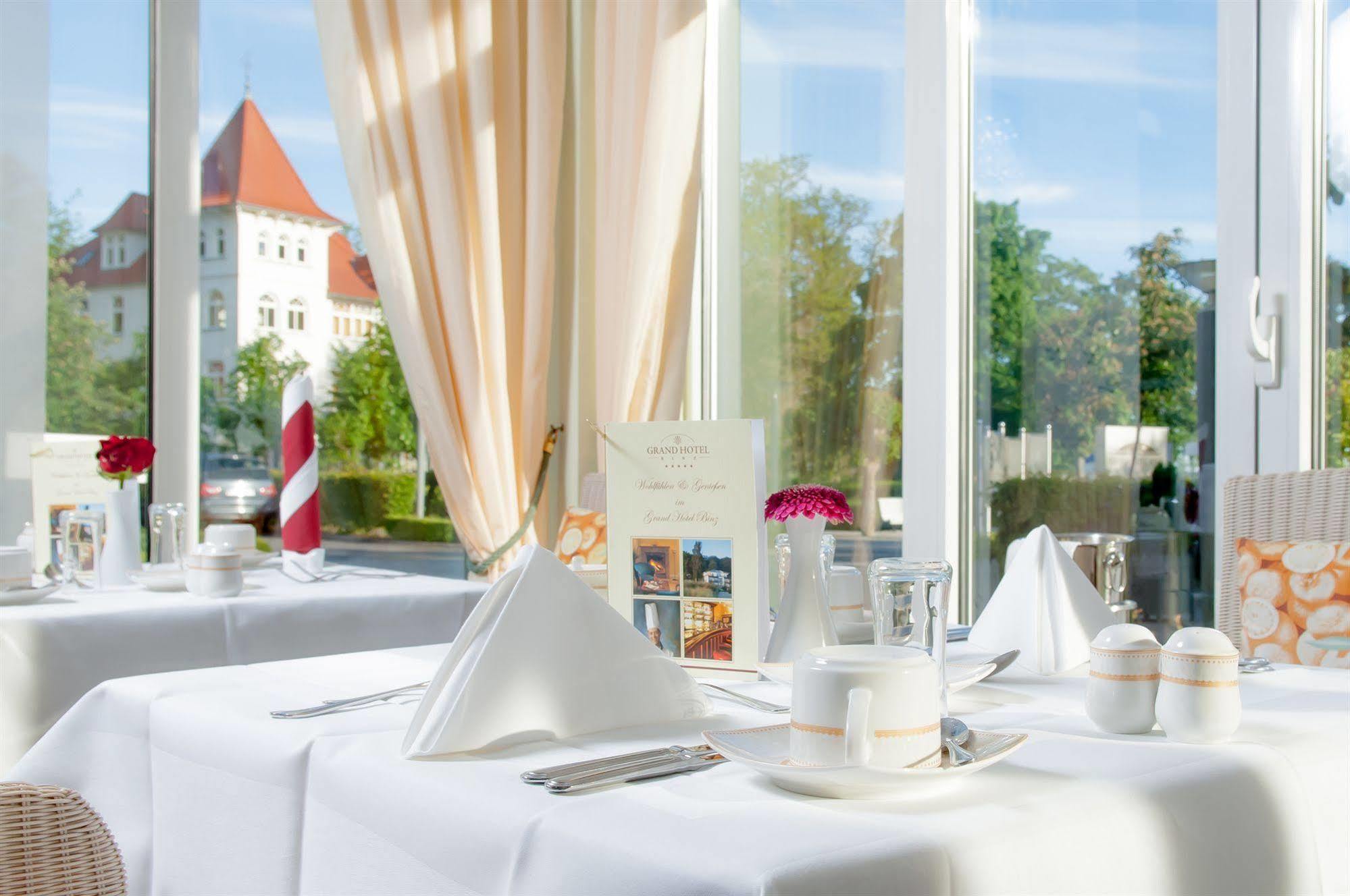 Grand Hotel Binz Ngoại thất bức ảnh Restaurant