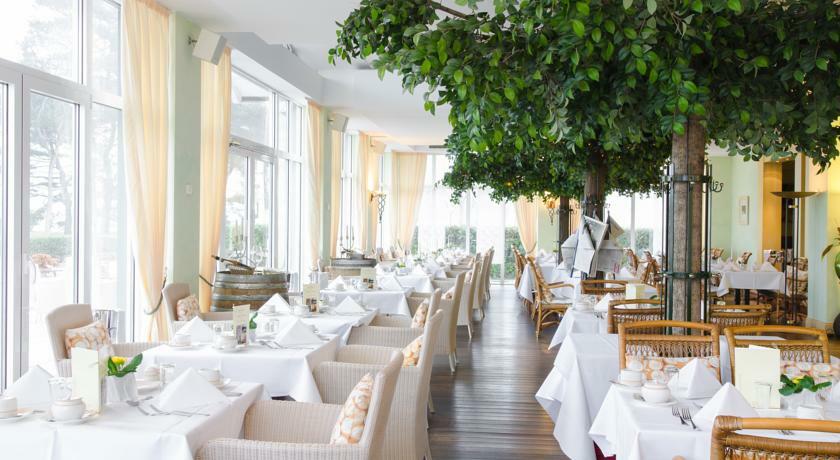 Grand Hotel Binz Ngoại thất bức ảnh Restaurant